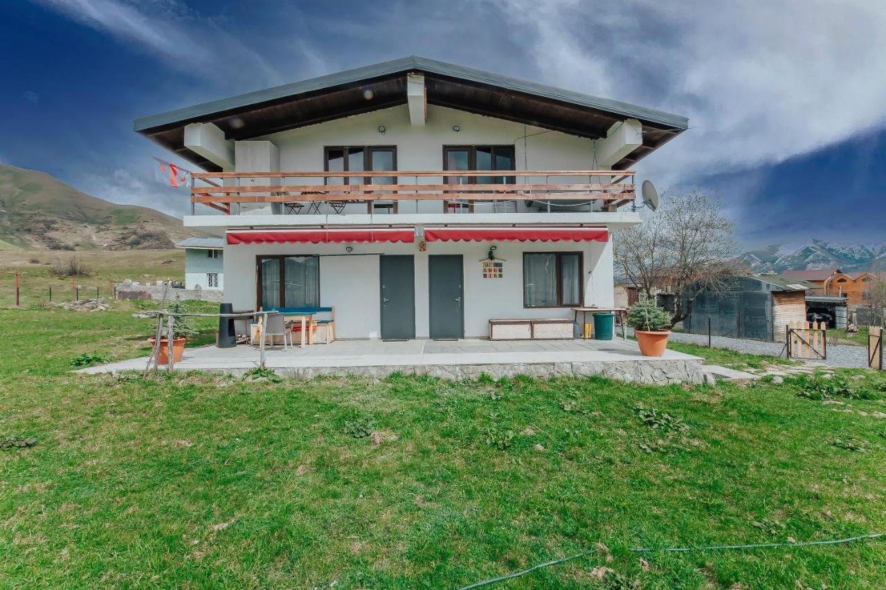 Ski House Bluebird Gudauri Bagian luar foto