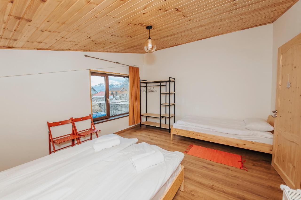Ski House Bluebird Gudauri Bagian luar foto