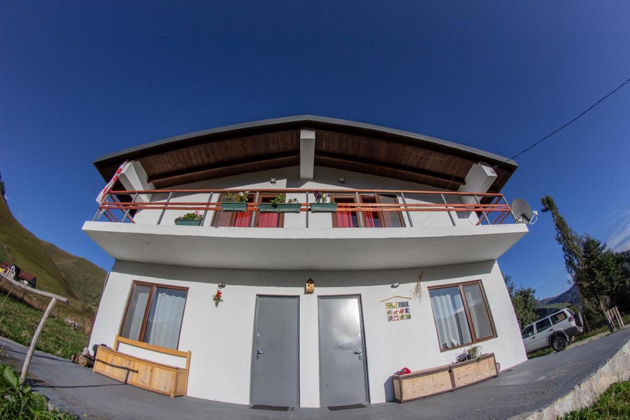 Ski House Bluebird Gudauri Bagian luar foto